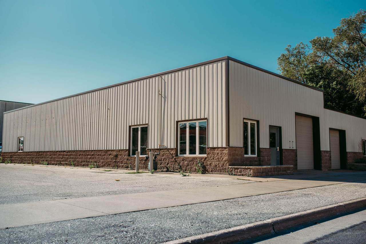 1102 Island St - Photo 1
