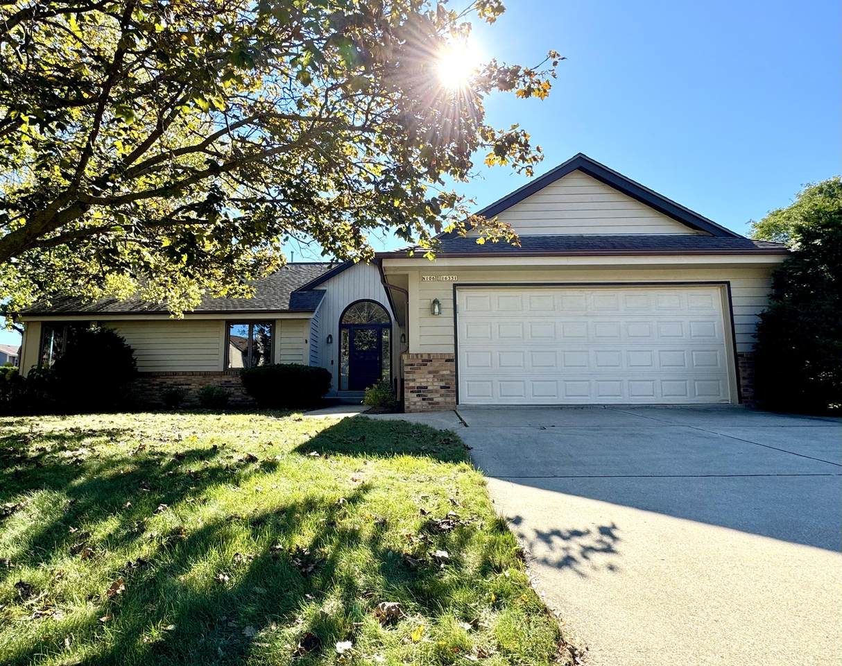 N106W16331 Fieldstone Pass - Photo 1