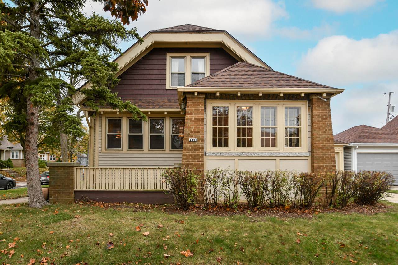 5901 Lloyd St - Photo 1