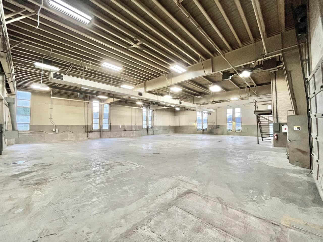 1411 6th Ave - Photo 1