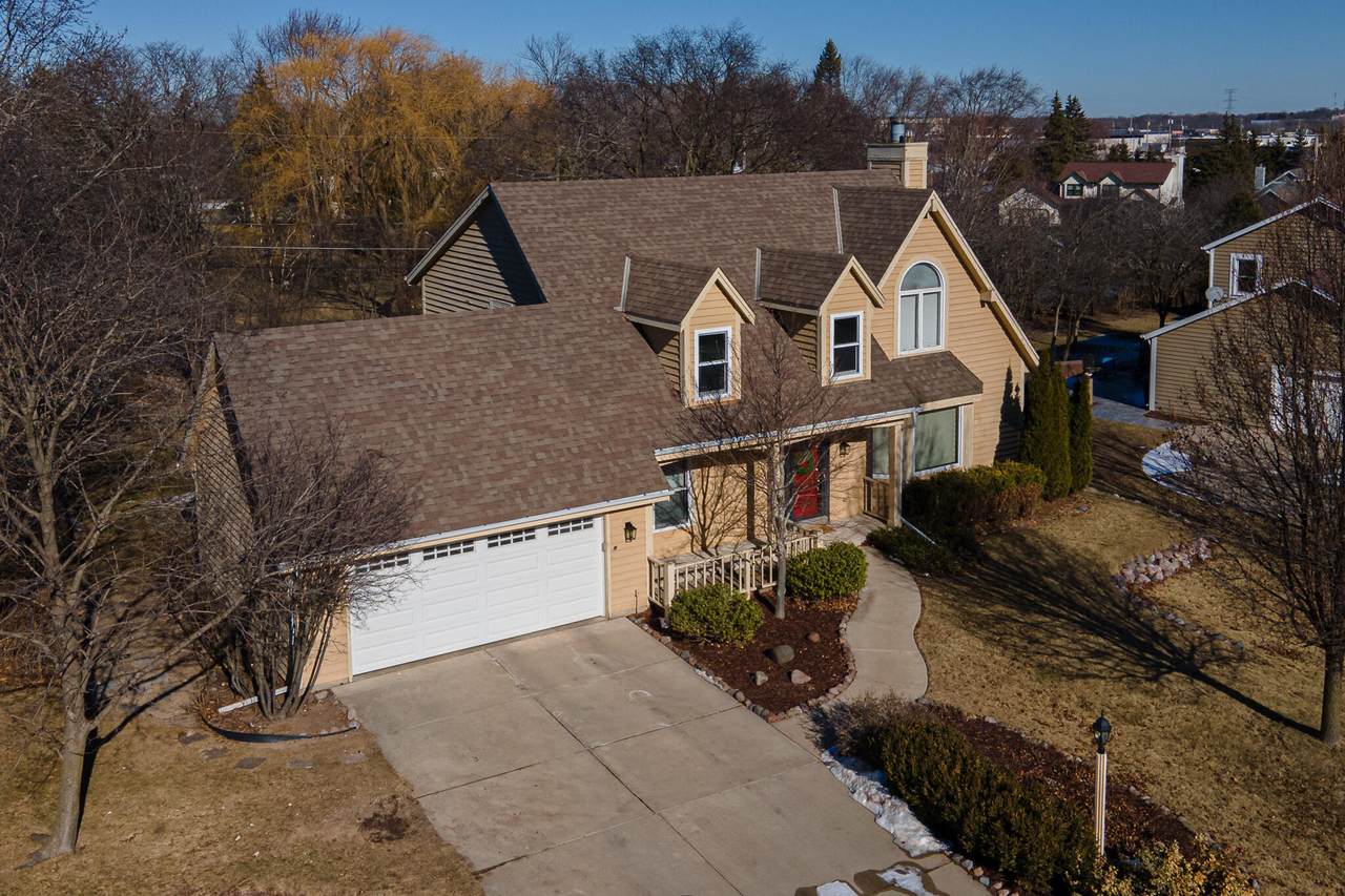 N53W14170 Invery Dr - Photo 1