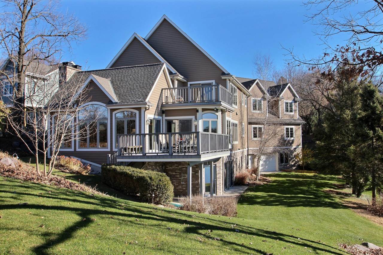 W330N6325 Hasslinger Dr - Photo 1
