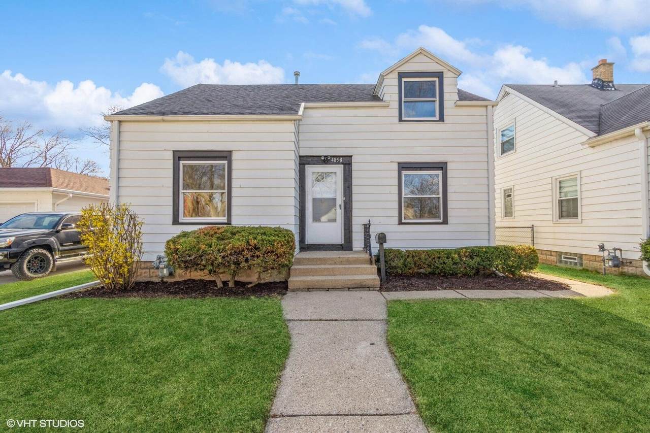4858 73rd St - Photo 1