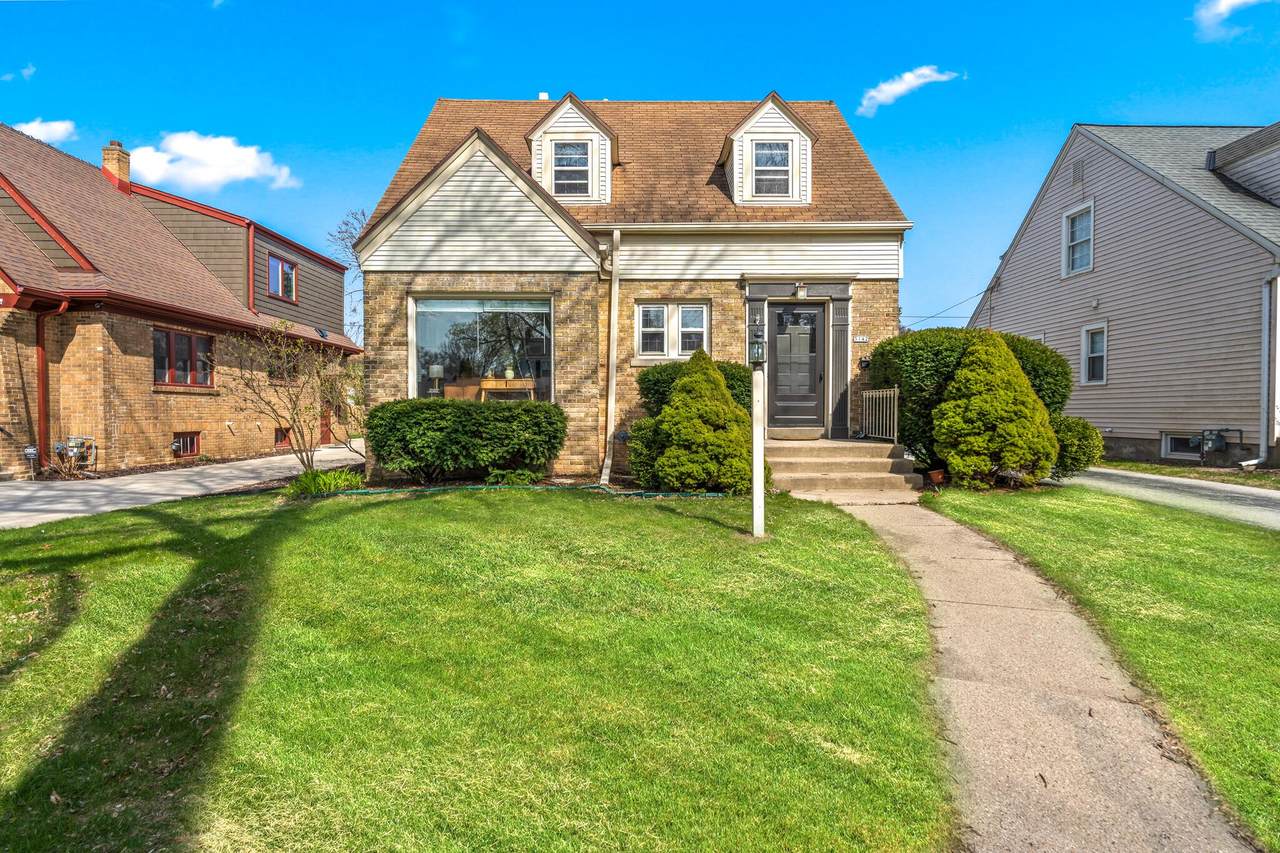 5142 Shoreland Ave - Photo 1