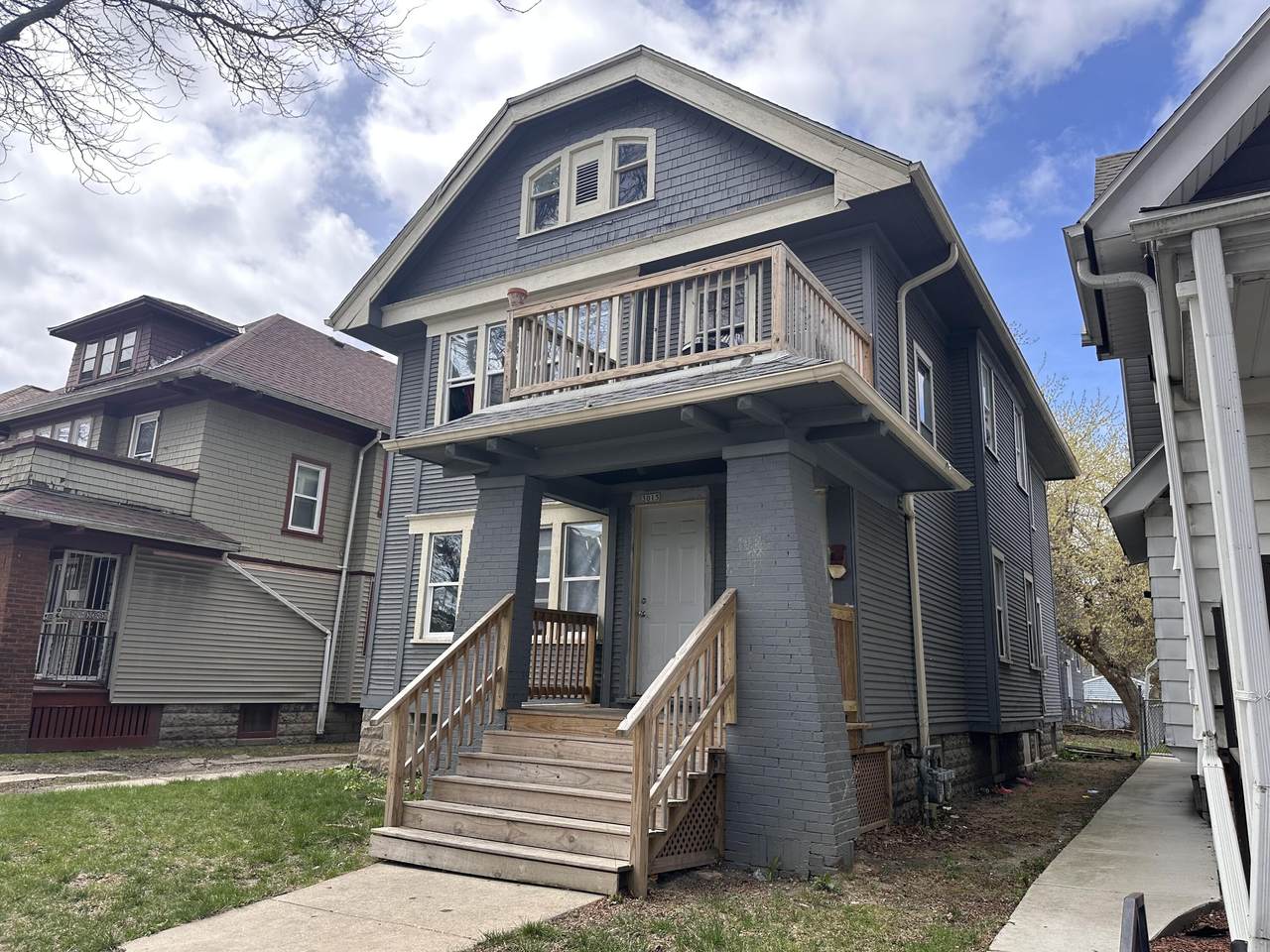 3015 6th St - Photo 1