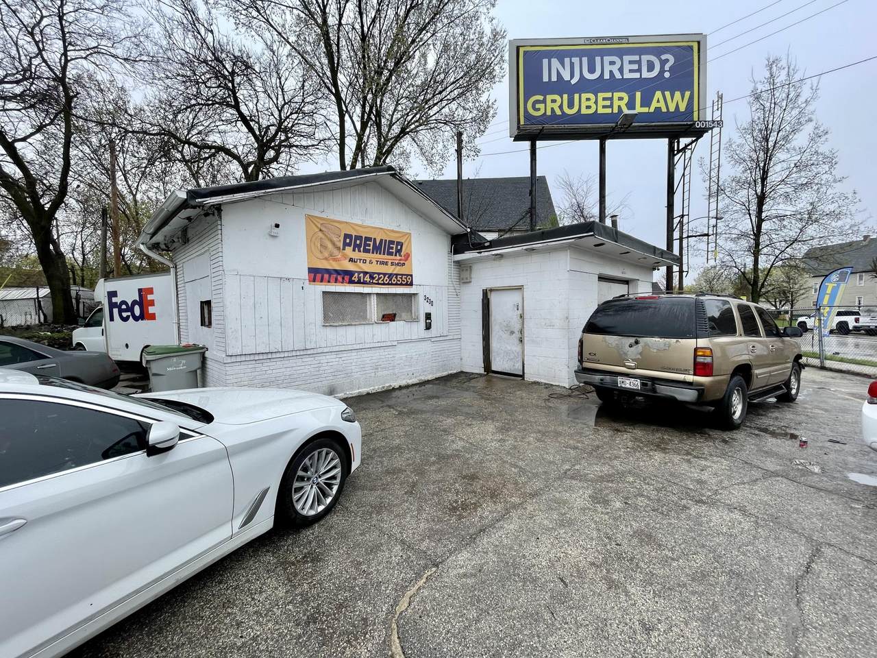 3230 Lisbon Ave - Photo 1