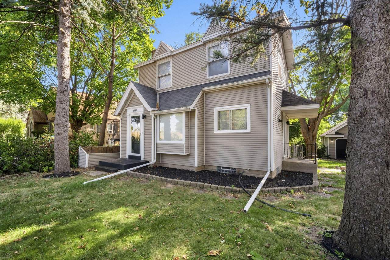 6488 43rd St - Photo 1