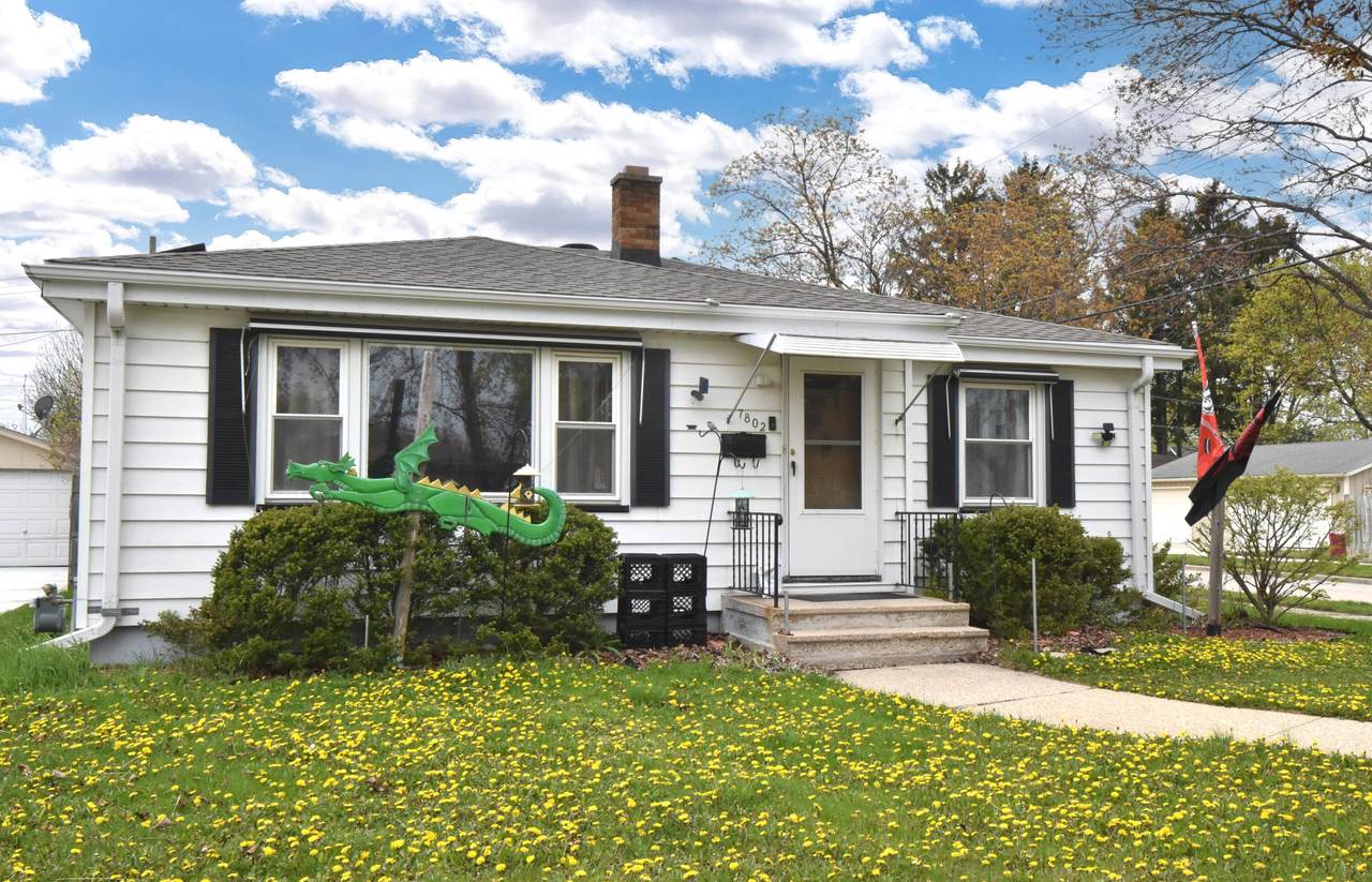 7802 33rd Ave - Photo 1