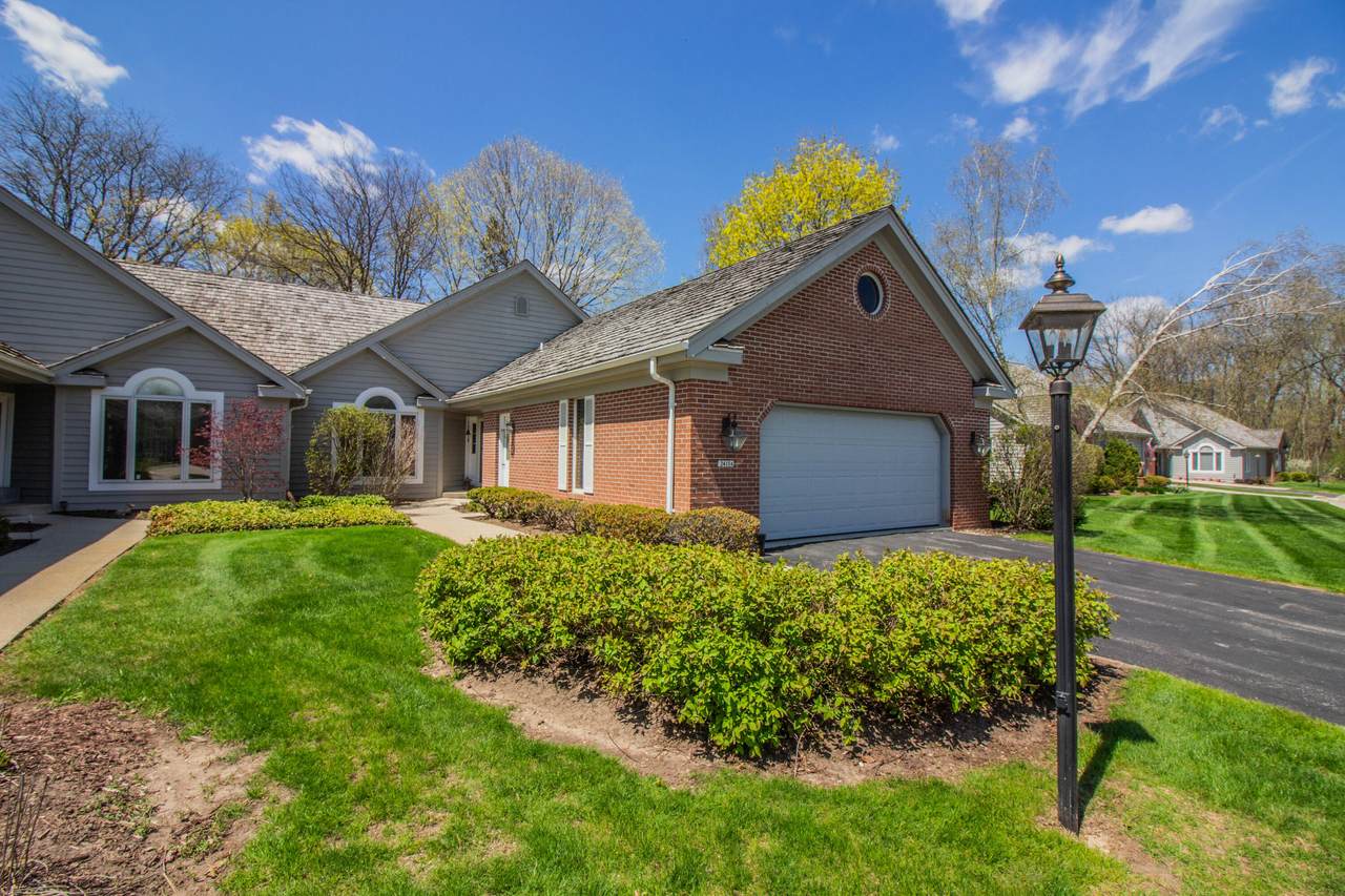 2415 Walnut Grove Ct - Photo 1
