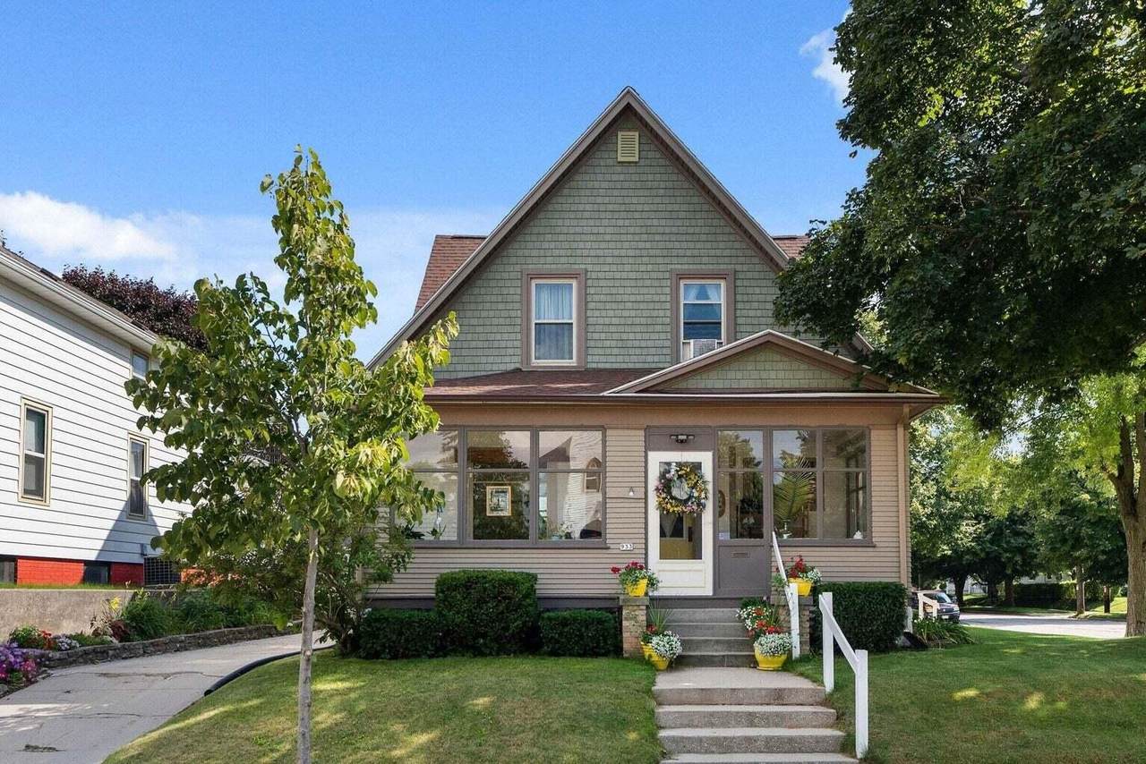933 High Ave - Photo 1