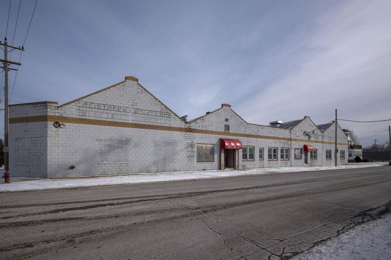 3307 14th Ave - Photo 1