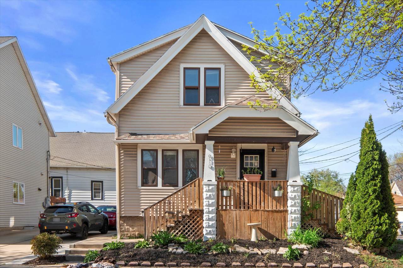 910 Hadley St - Photo 1