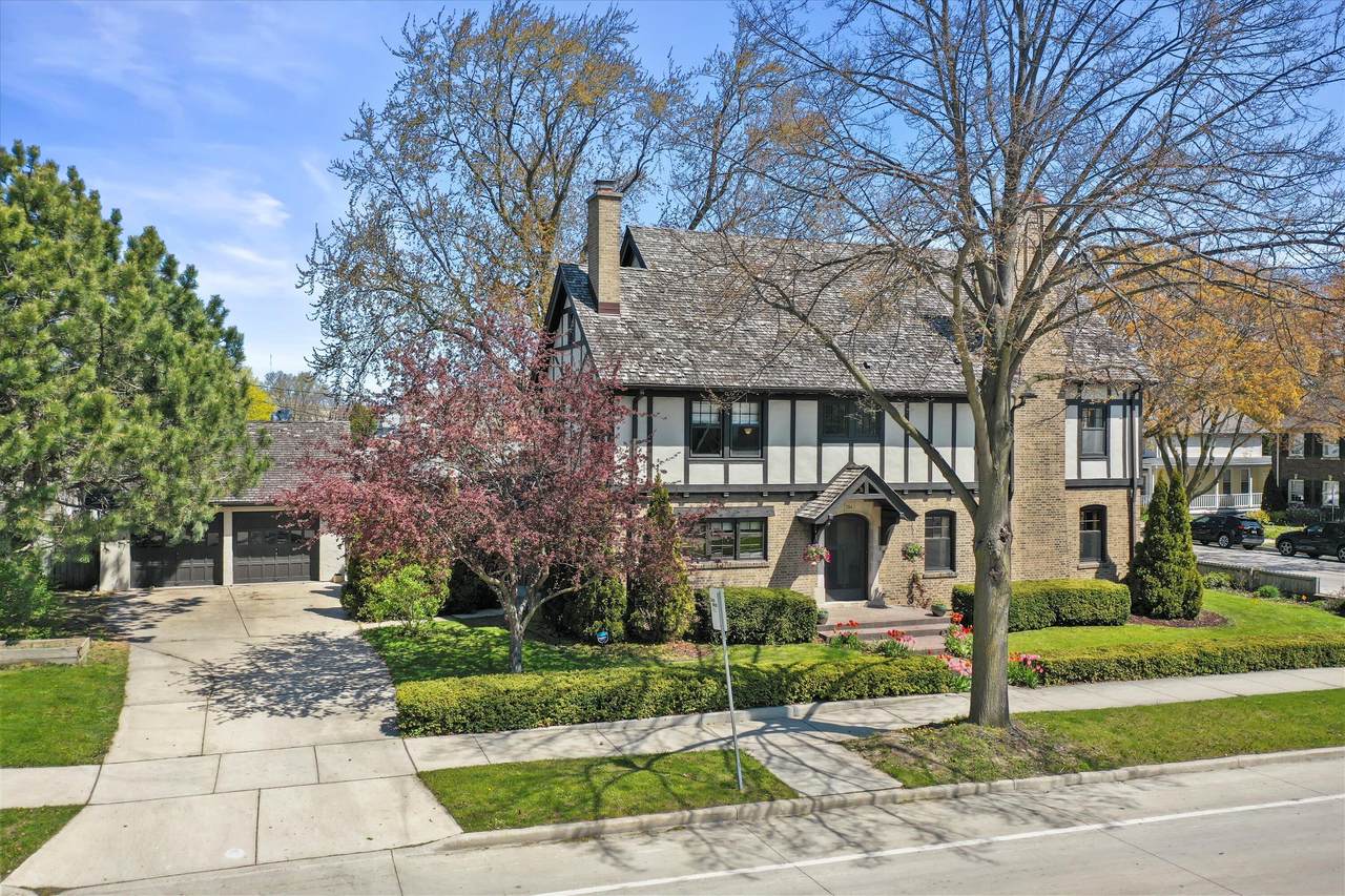 304 16th St - Photo 1