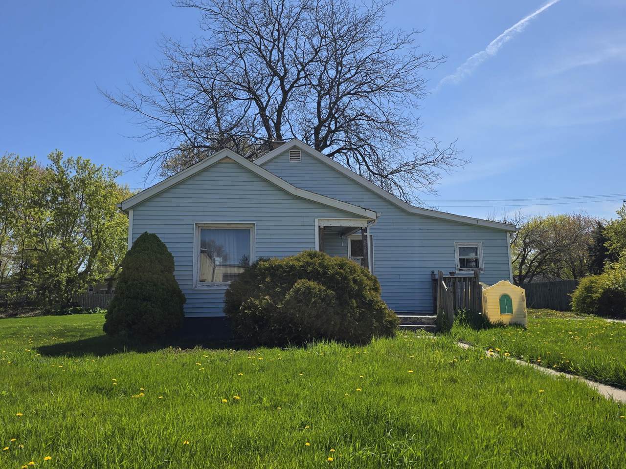 3031 Phillips Ave - Photo 1