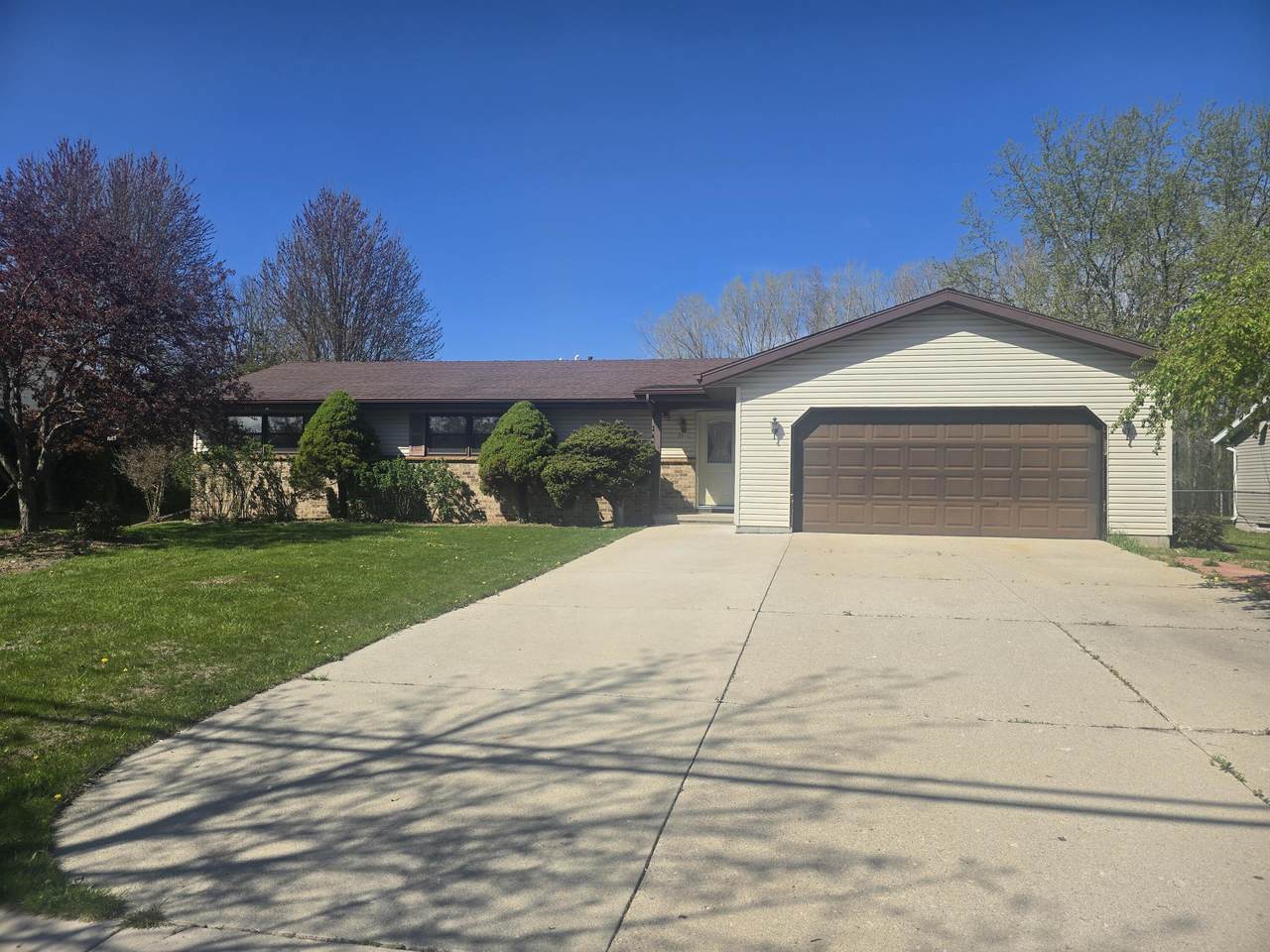 3914 Menasha Ave - Photo 1