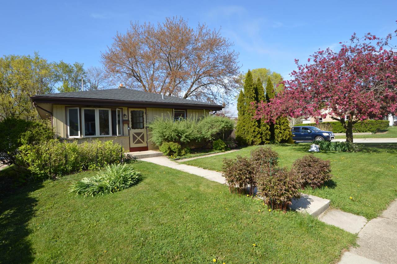 1600 Menomonee Ave - Photo 1