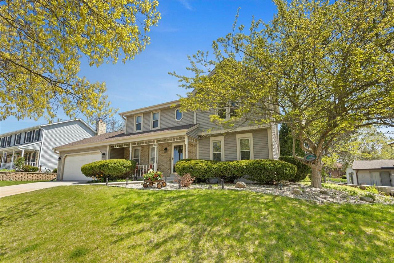 8129 65th Ave - Photo 1