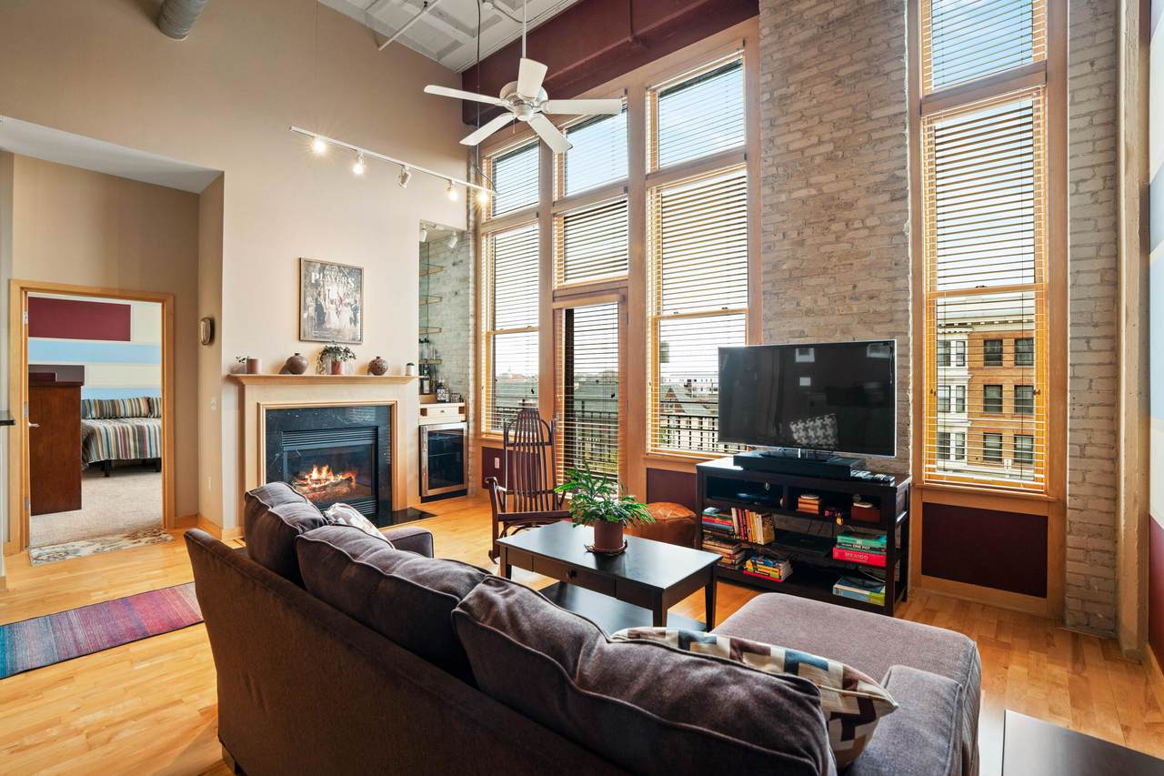 1325 Van Buren St - Photo 1