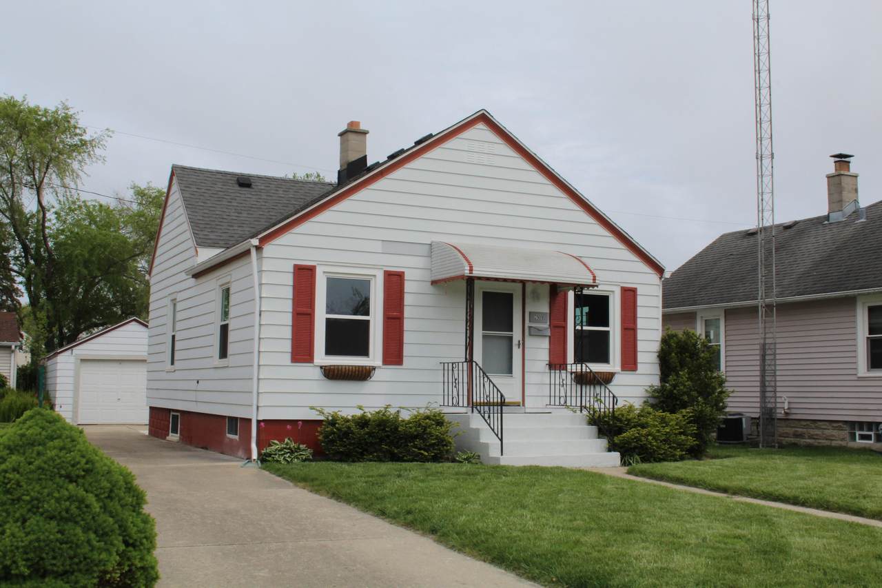 2909 23rd Ave - Photo 1