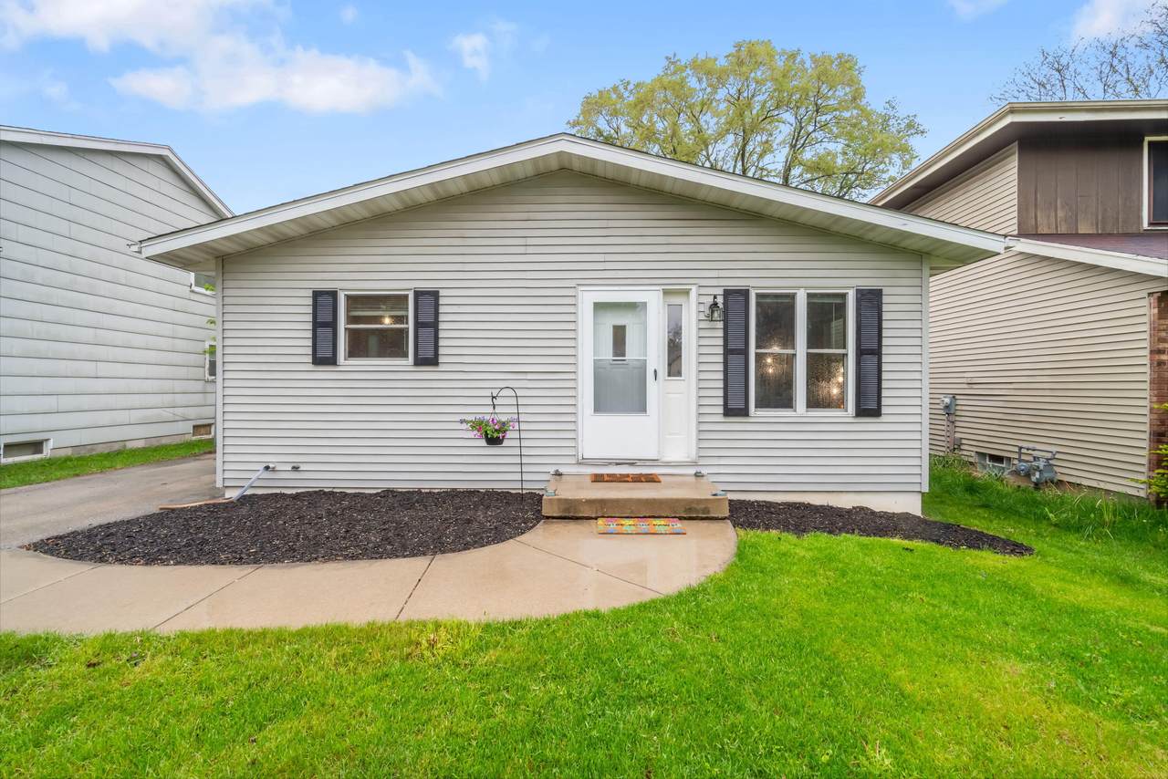 6709 53rd St - Photo 1