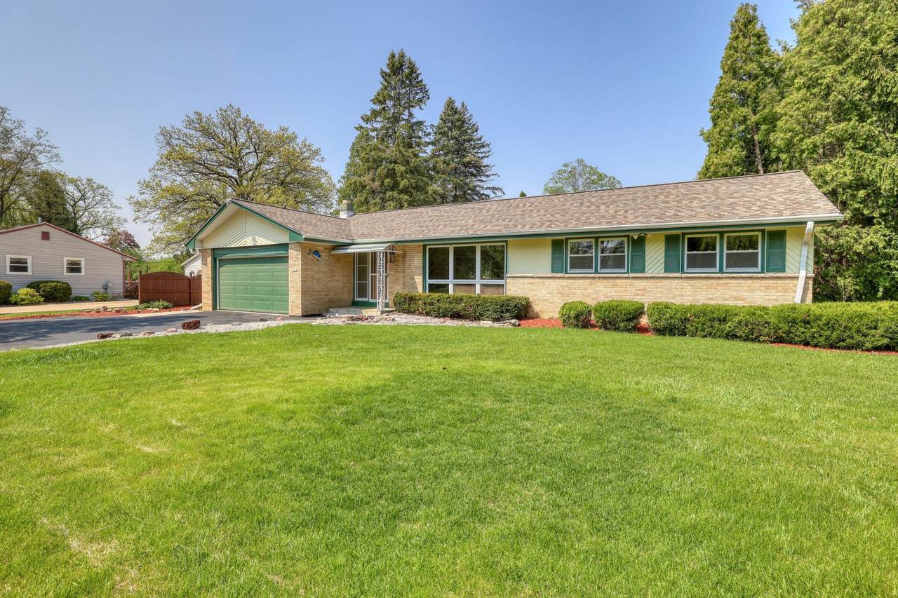 1603 Sherwood Dr - Photo 1