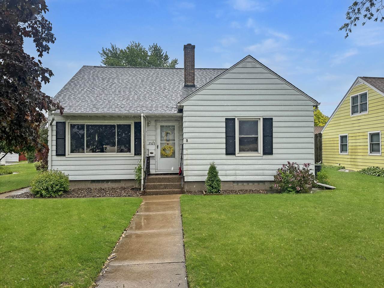 2525 Losey Blvd - Photo 1