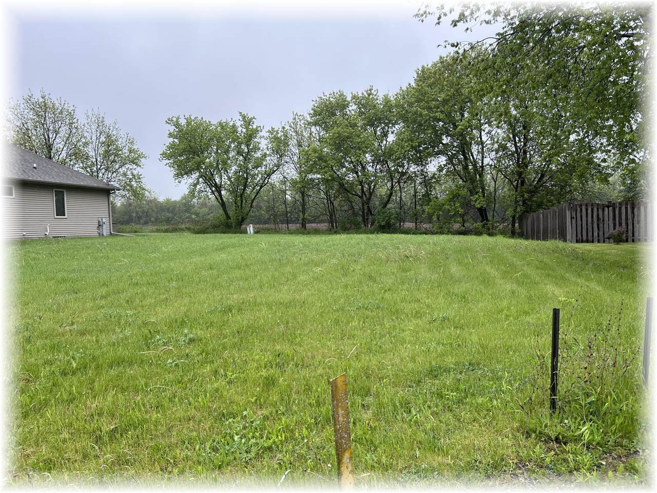 6342 Kinzie Ave - Photo 1