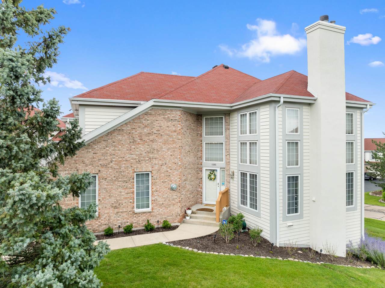 1505 Highland Dr - Photo 1