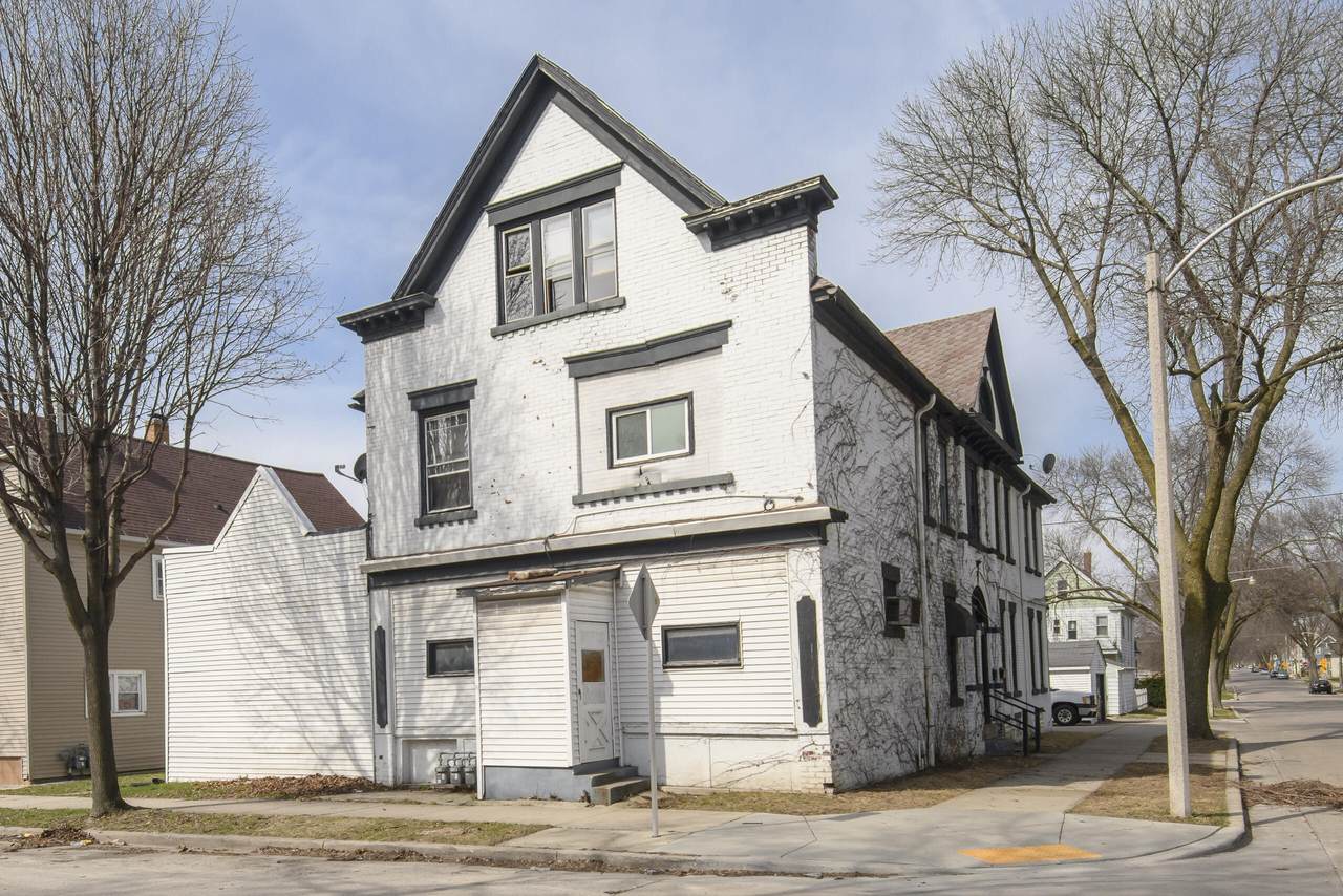 2601 8th St - Photo 1