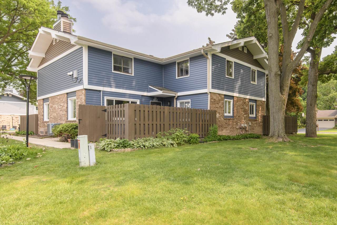 N76W14532 North Point Ct - Photo 1