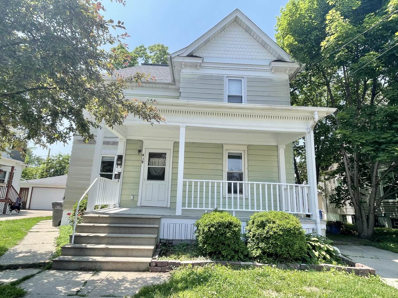 410 5th St - Photo 1