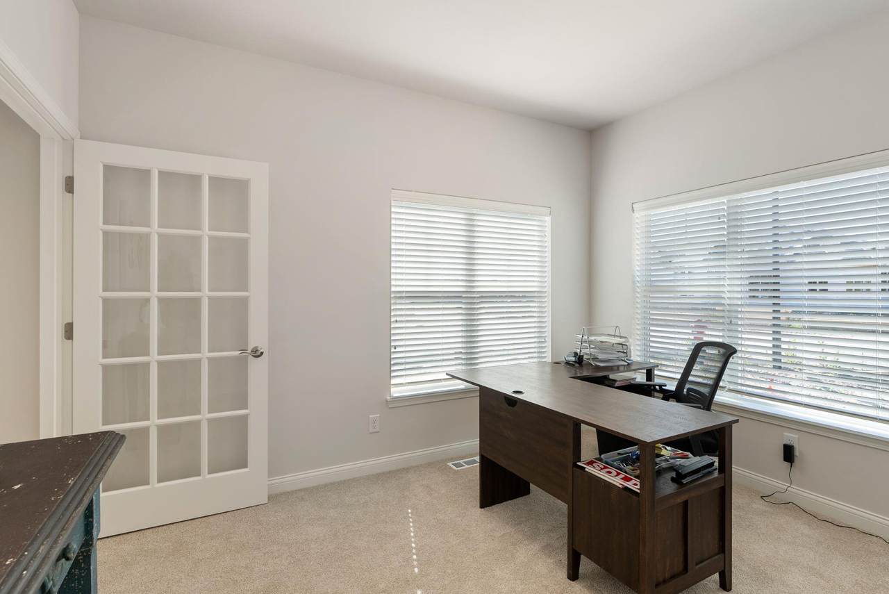 868 Verona Cir - Photo 1