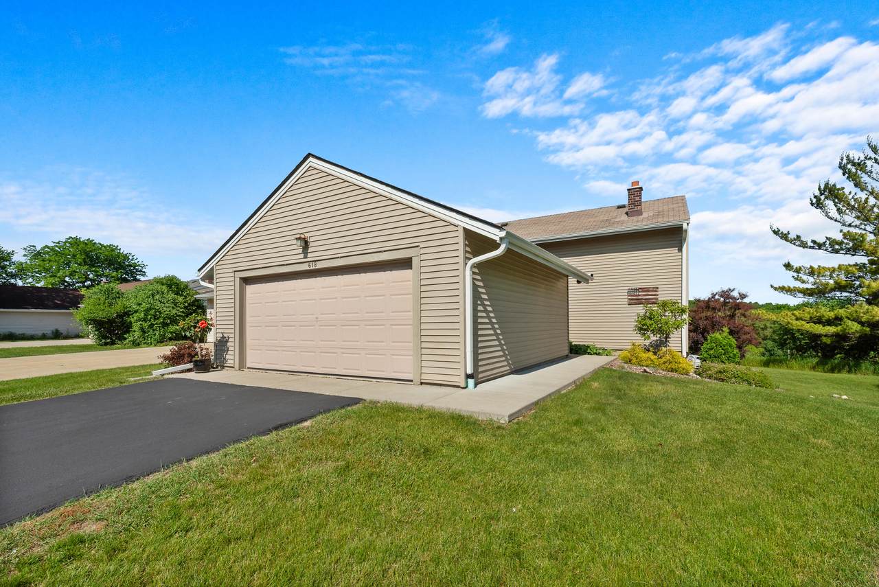 618 Westridge Dr - Photo 1