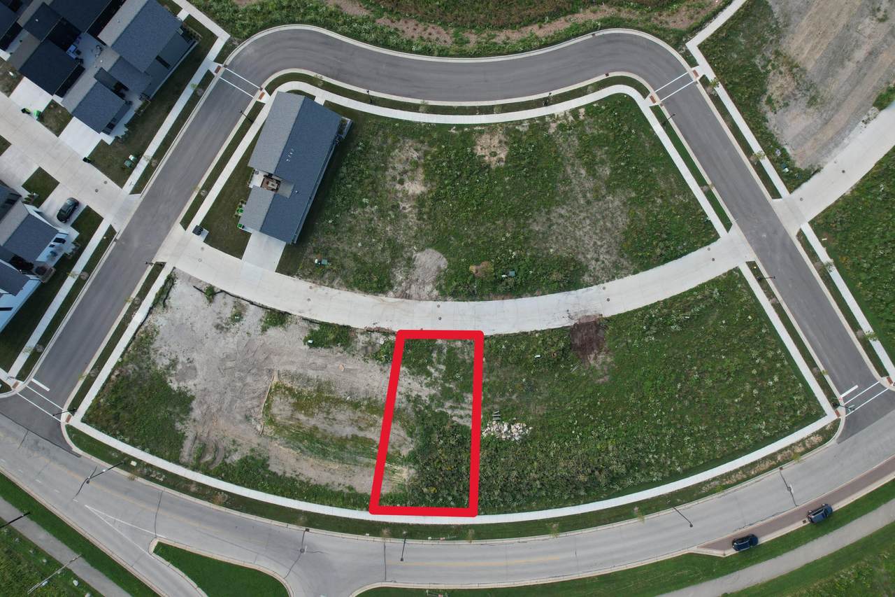 9471 Lake Vista Pkwy - Photo 1