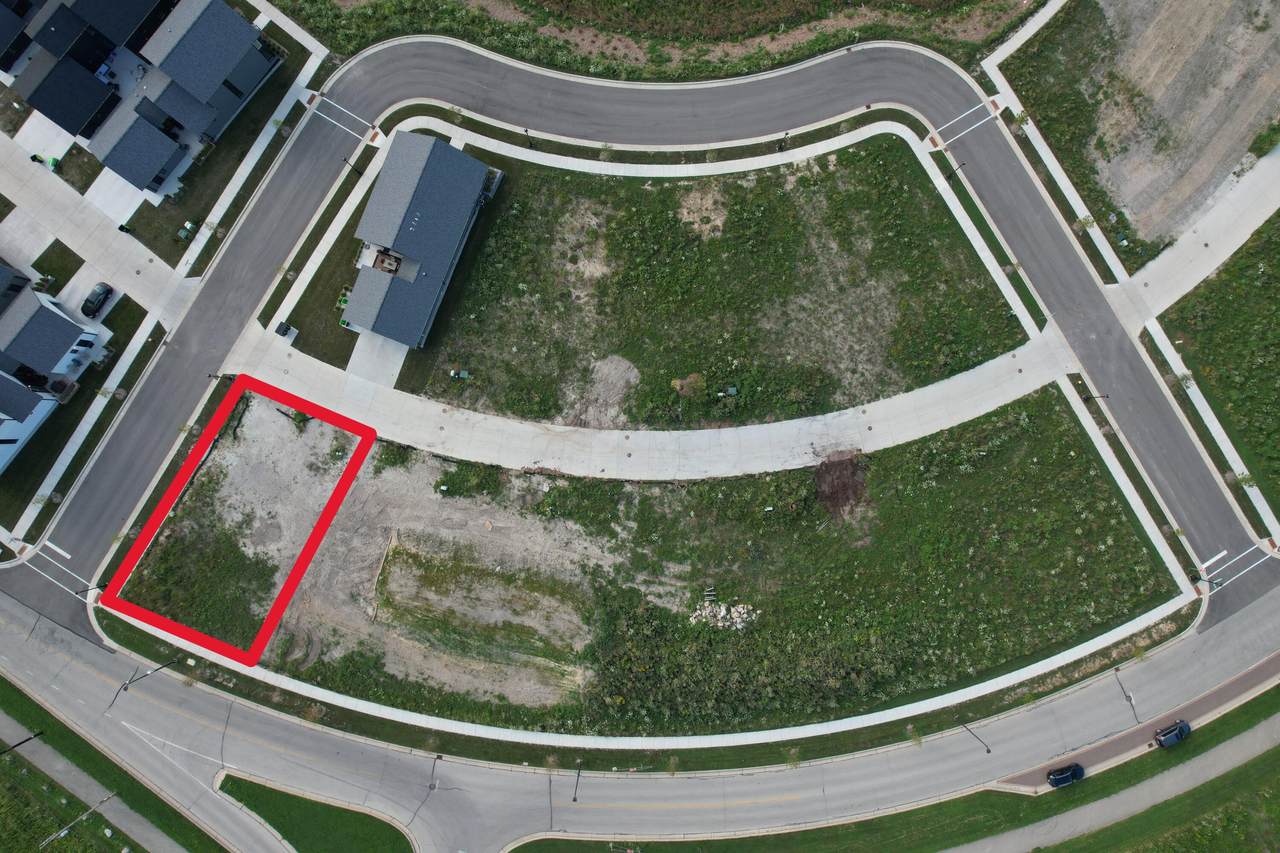 9483 Lake Vista Pkwy - Photo 1