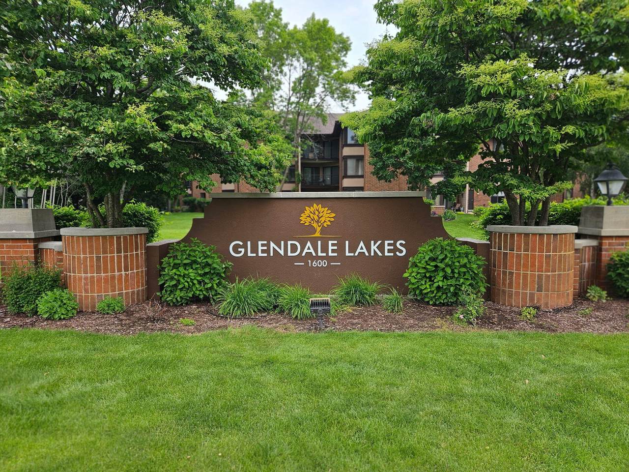 1600 Green Tree Rd - Photo 1
