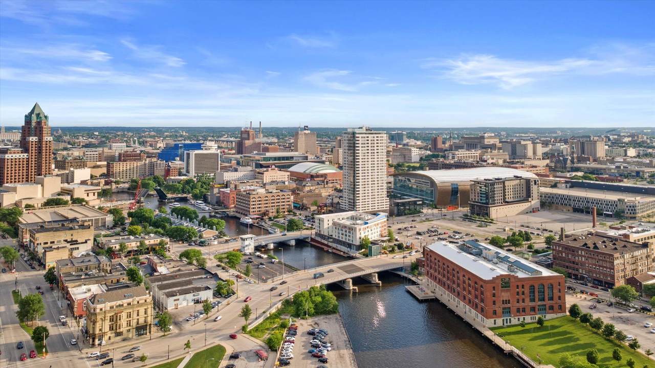 https://bt-photos.global.ssl.fastly.net/milwaukee/1280_boomver_1_1924128-2.jpg