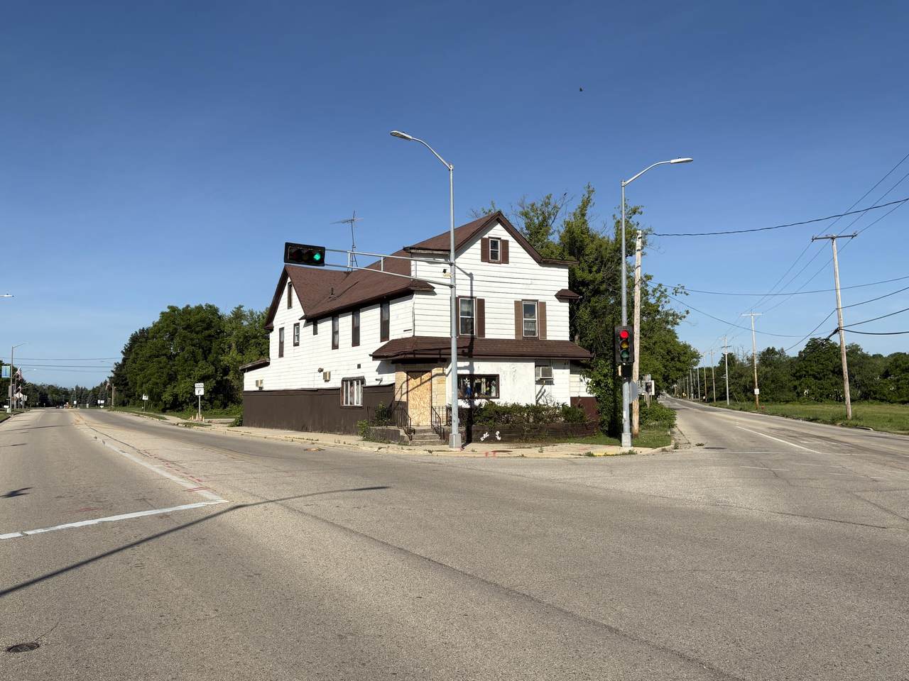 20712 Main St - Photo 1