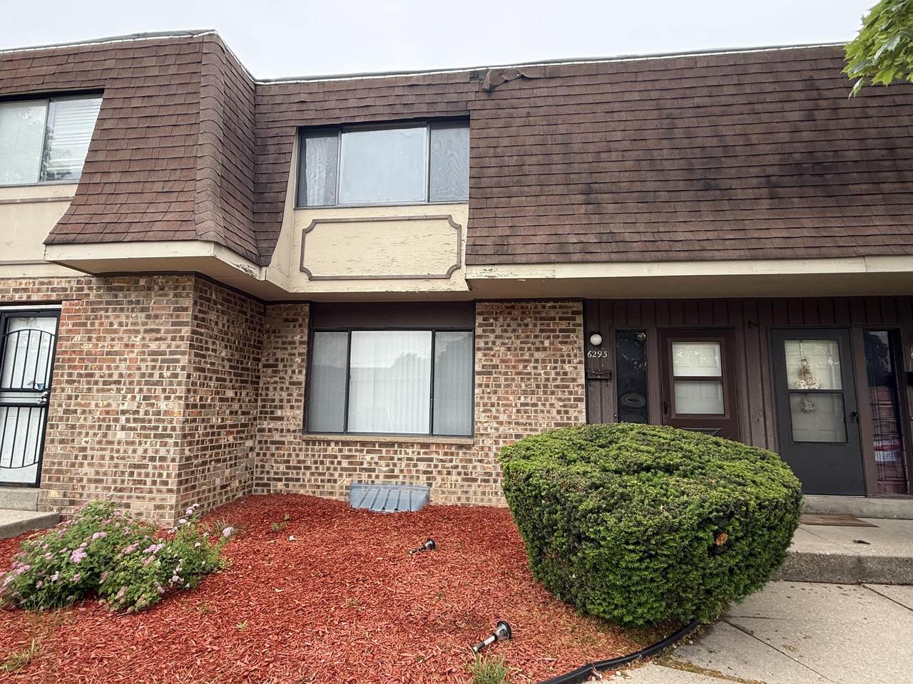 6293 Port Ave - Photo 1