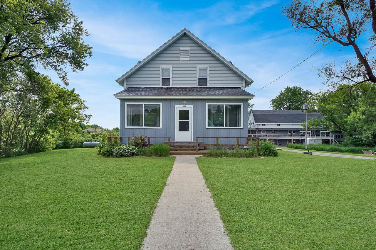 3933 Lovers Ln - Photo 1