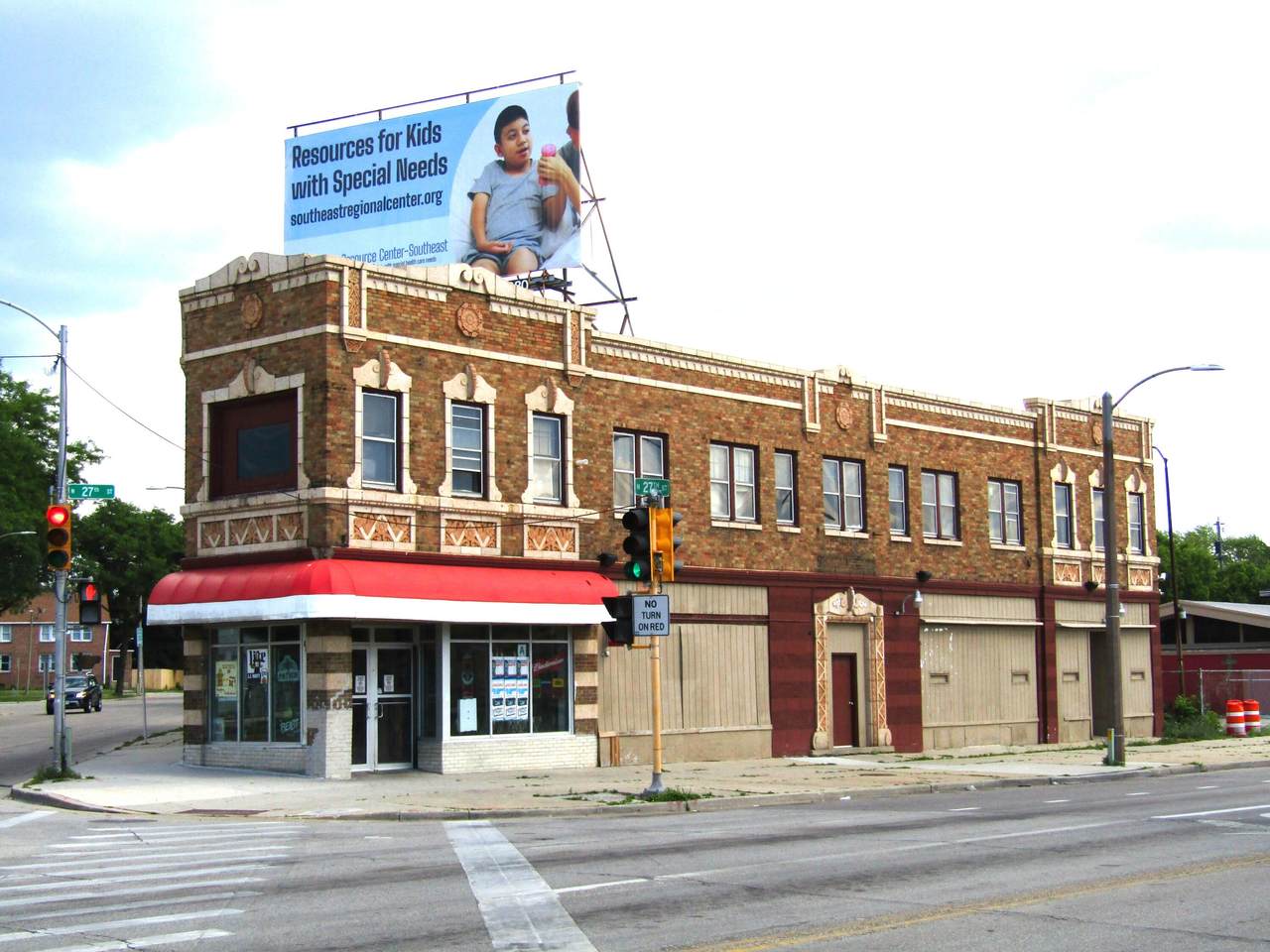 4360 27th St - Photo 1