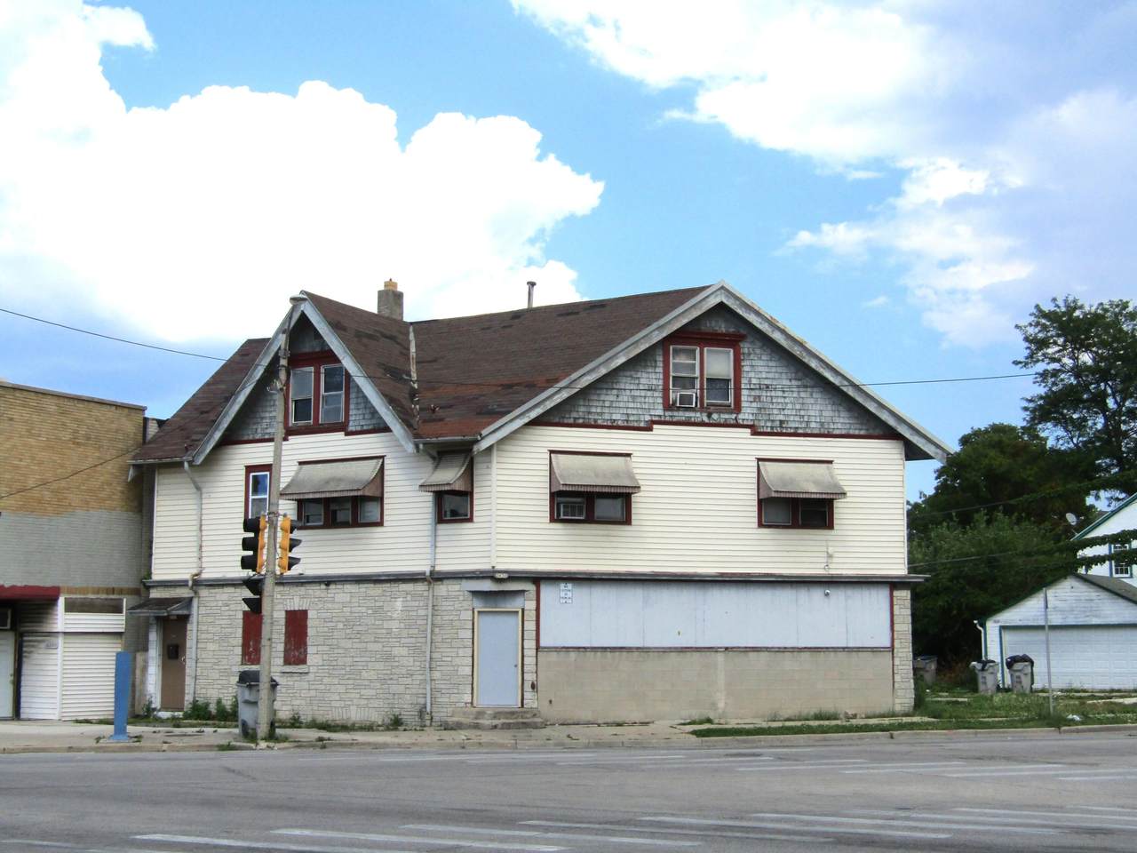 4382 27th St - Photo 1