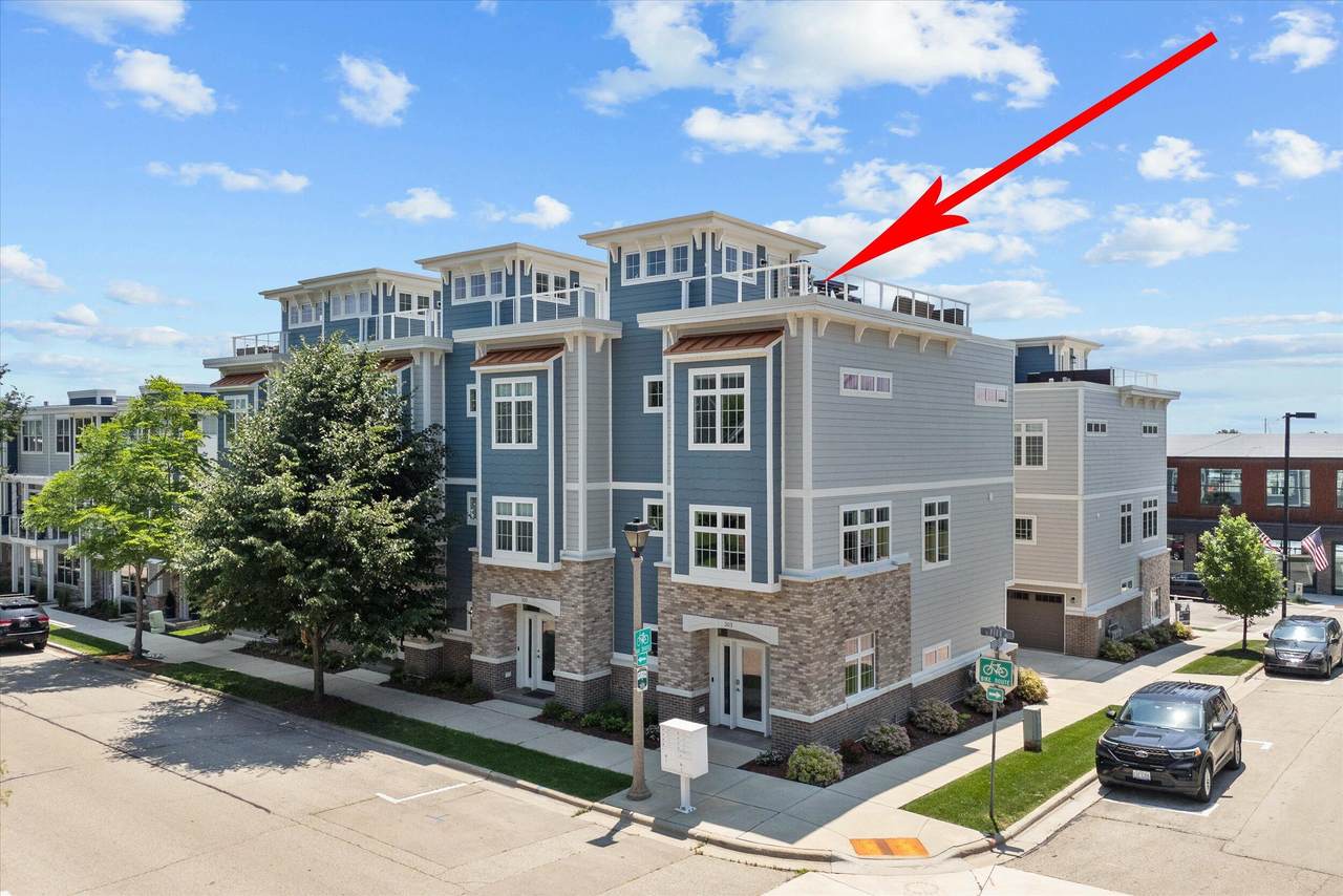 303 Pier St - Photo 1