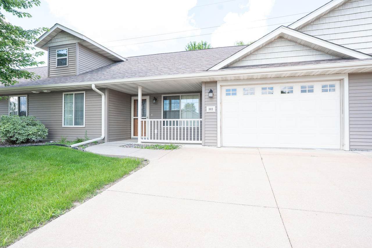 303 Grant St - Photo 1