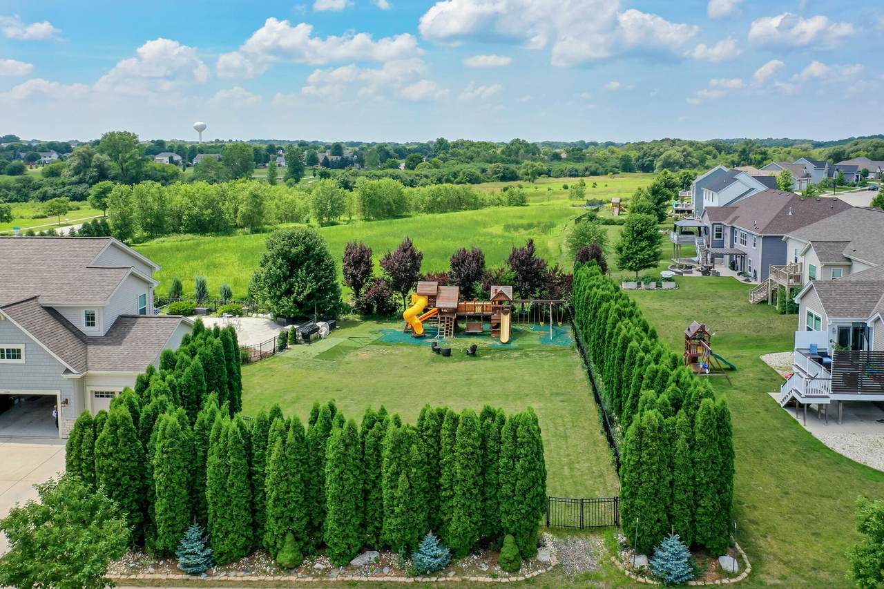 1330 Prairie Creek Blvd - Photo 1