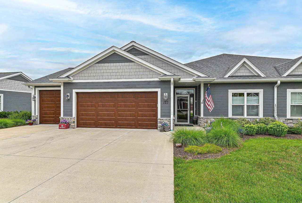 123 Phantom Lake Ct - Photo 1