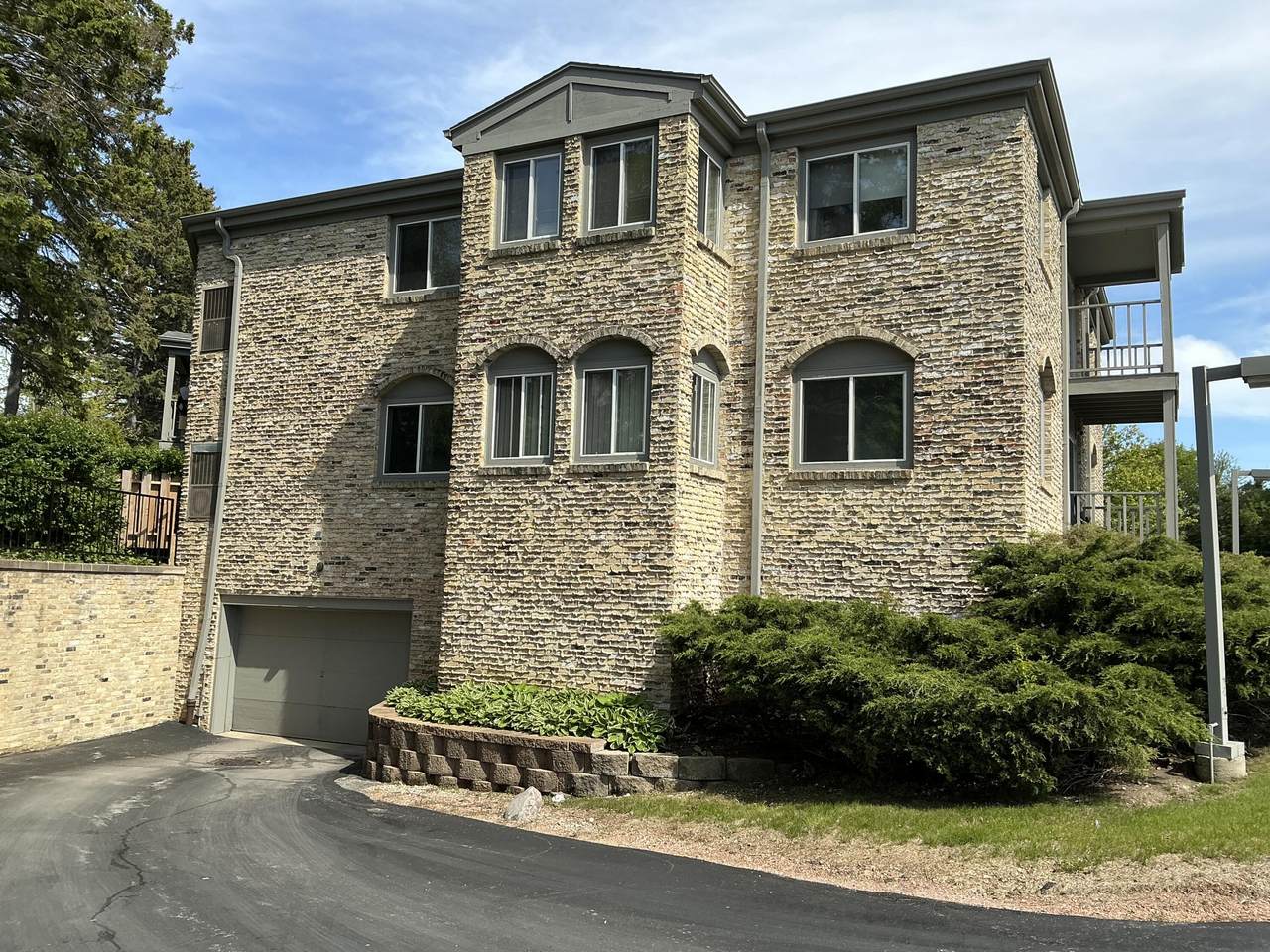 7234 Green Bay Ave - Photo 1