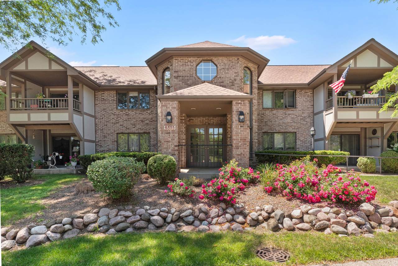 6555 Green Bay Ave - Photo 1