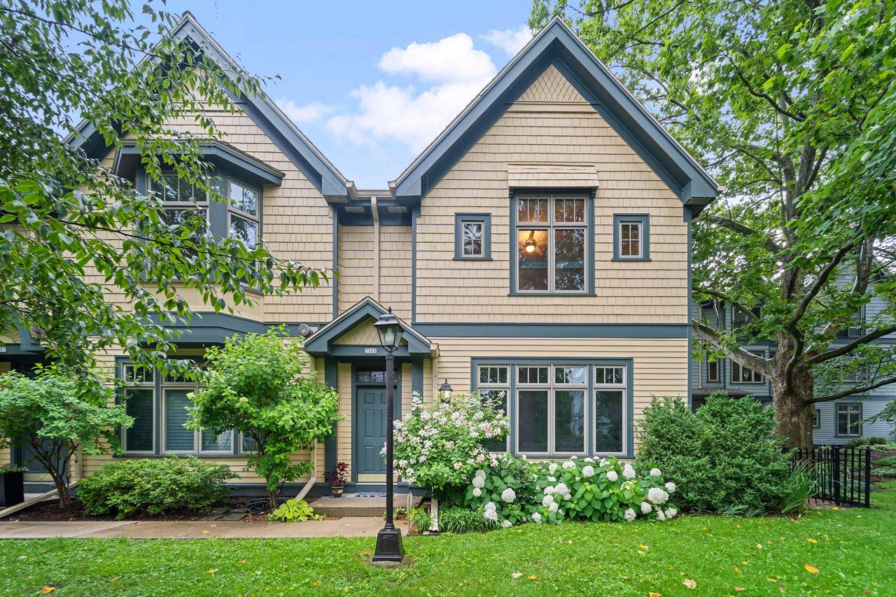2305 Stratford Ct - Photo 1