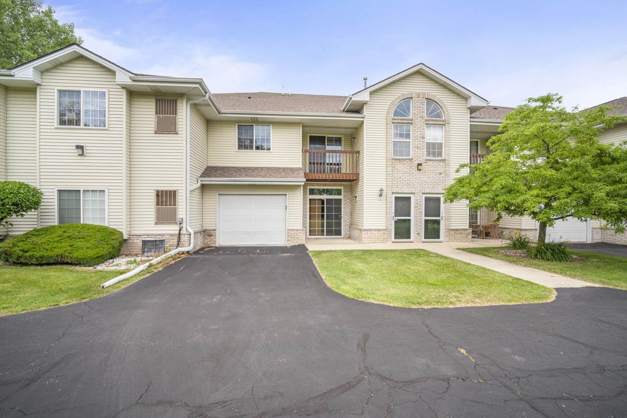 6115 Creekside Dr - Photo 1